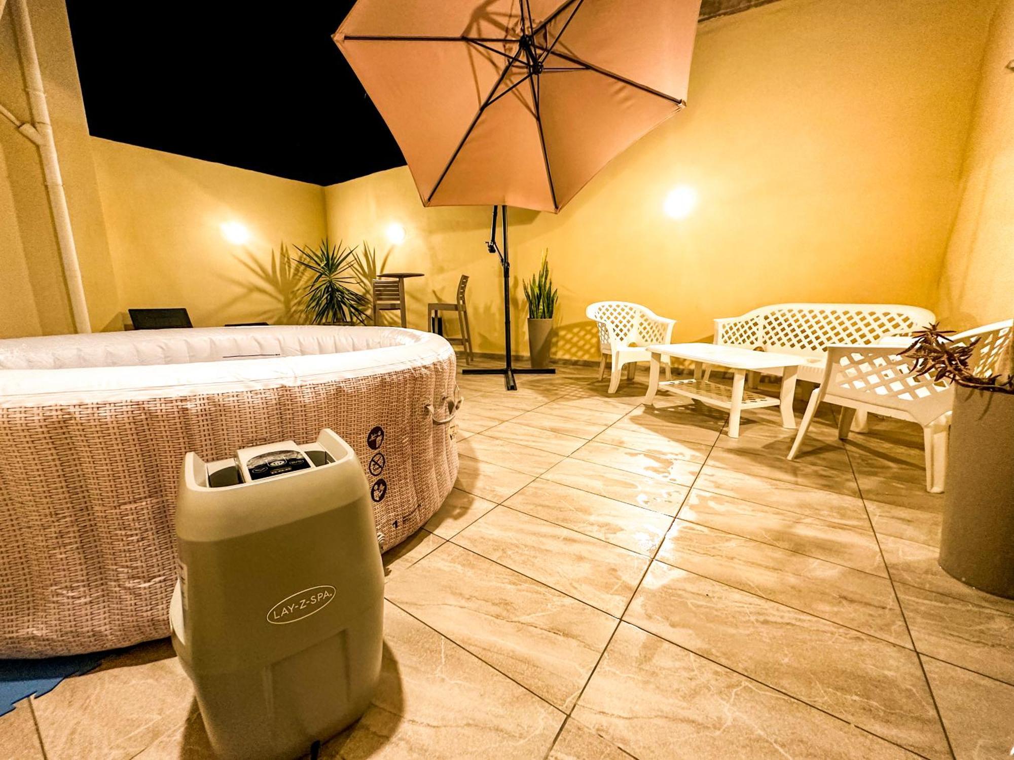 Sliema Jacuzzi Flat Apartment ภายนอก รูปภาพ