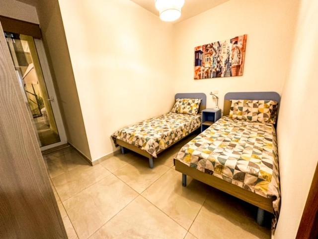 Sliema Jacuzzi Flat Apartment ภายนอก รูปภาพ