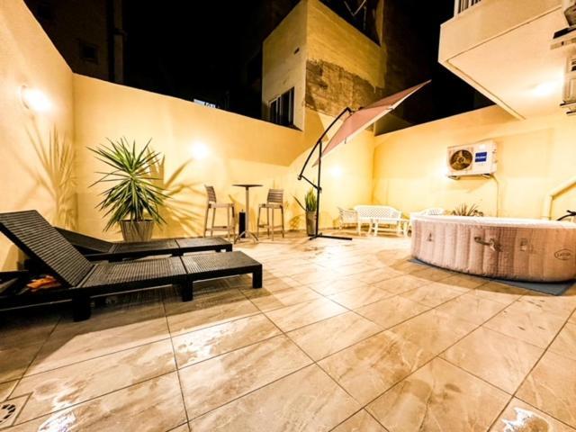 Sliema Jacuzzi Flat Apartment ภายนอก รูปภาพ